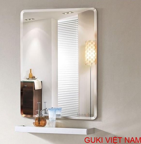 Chào mừng đến với Guki - nơi bạn có thể tìm thấy những chiếc gương mà bạn mong muốn cho phòng tắm của mình. Gương mài vát cạnh hình chữ nhật của chúng tôi hoàn hảo để bạn tự tin đón nhận một cuộc sống mới mỗi ngày. Hãy xem ảnh thật đẹp về sản phẩm này và cảm nhận sự khác biệt khi sử dụng gương nhà tắm Guki.