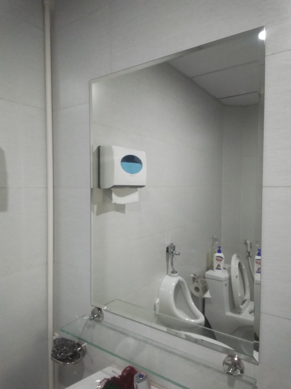 Gương nhà tắm dán tường Quảng Ngãi