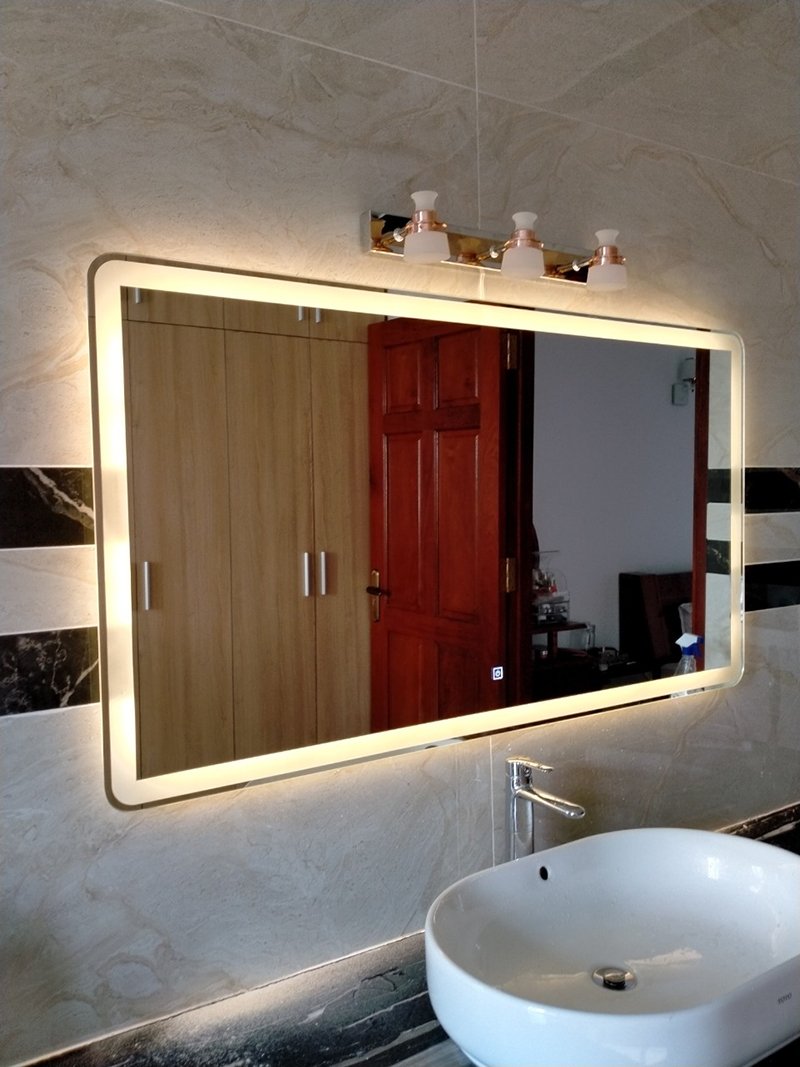 Gương nhà vệ sinh có đèn led Quảng Ngãi