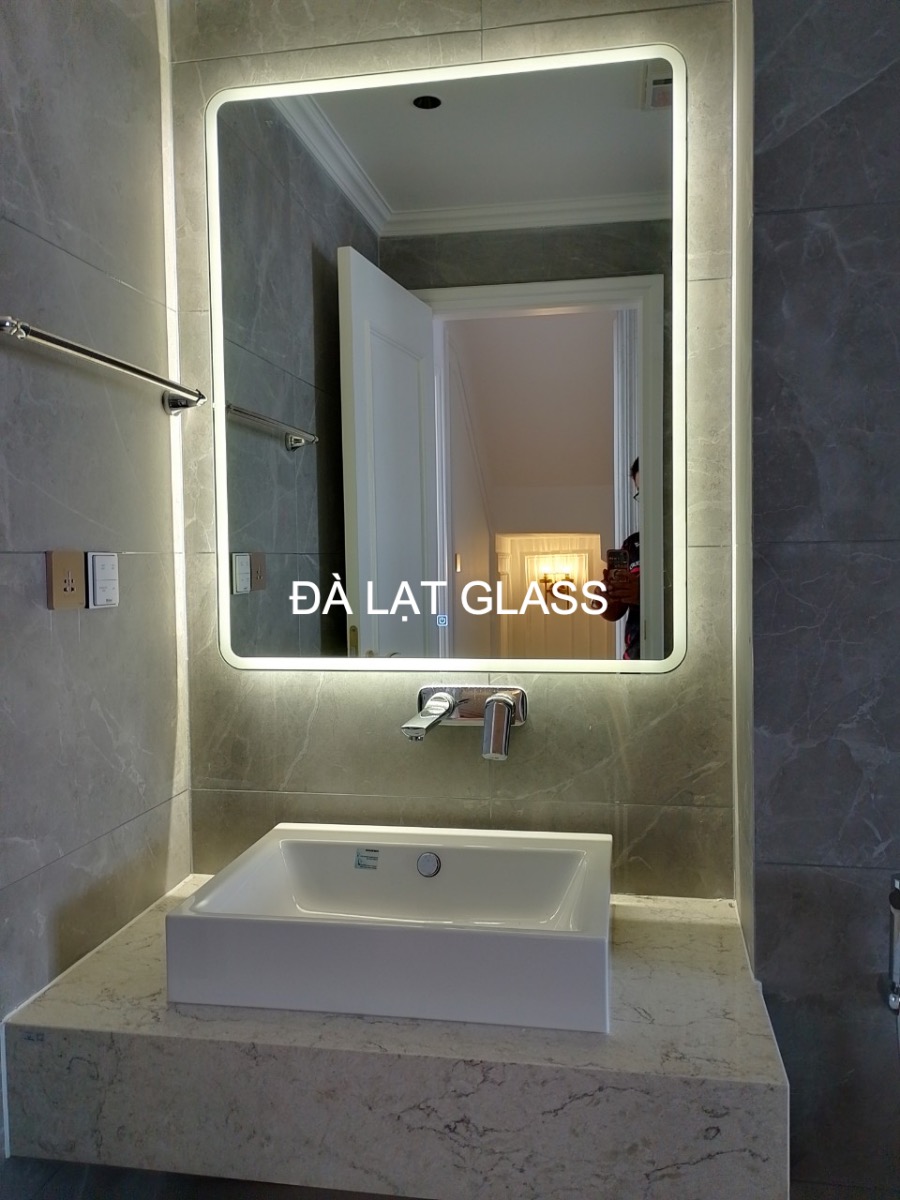 Gương đèn led treo nhà tắm phòng tắm tại Đà Lạt Lâm Đồng